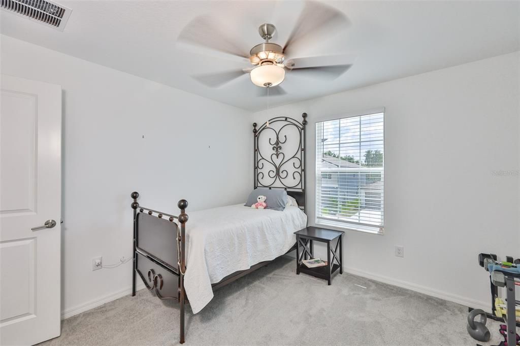 For Rent: $3,000 (5 beds, 2 baths, 2896 Square Feet)