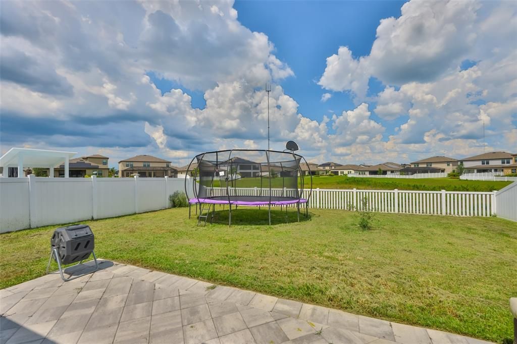 For Rent: $3,000 (5 beds, 2 baths, 2896 Square Feet)