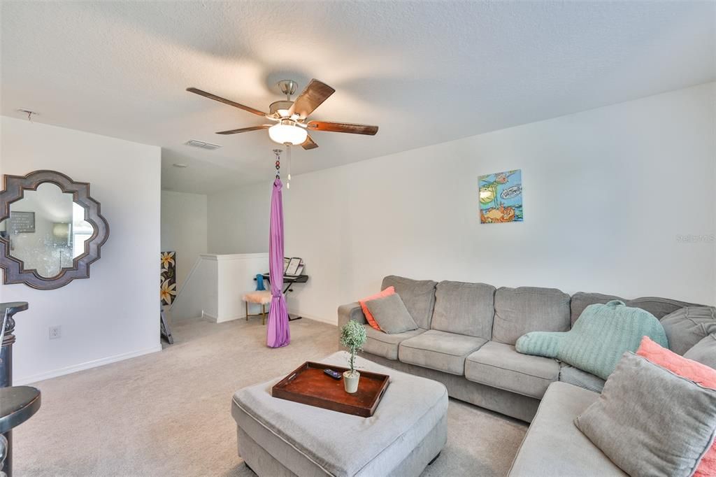 For Rent: $3,000 (5 beds, 2 baths, 2896 Square Feet)