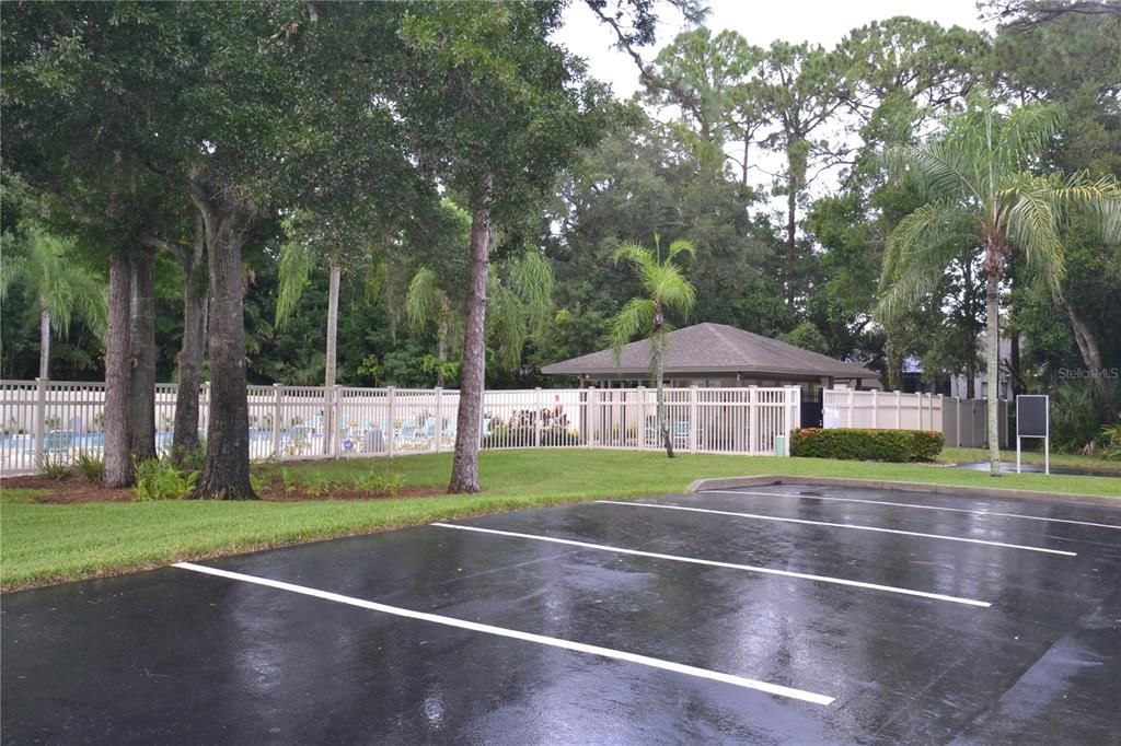 合同活跃: $2,200 (2 贝兹, 2 浴室, 1250 平方英尺)