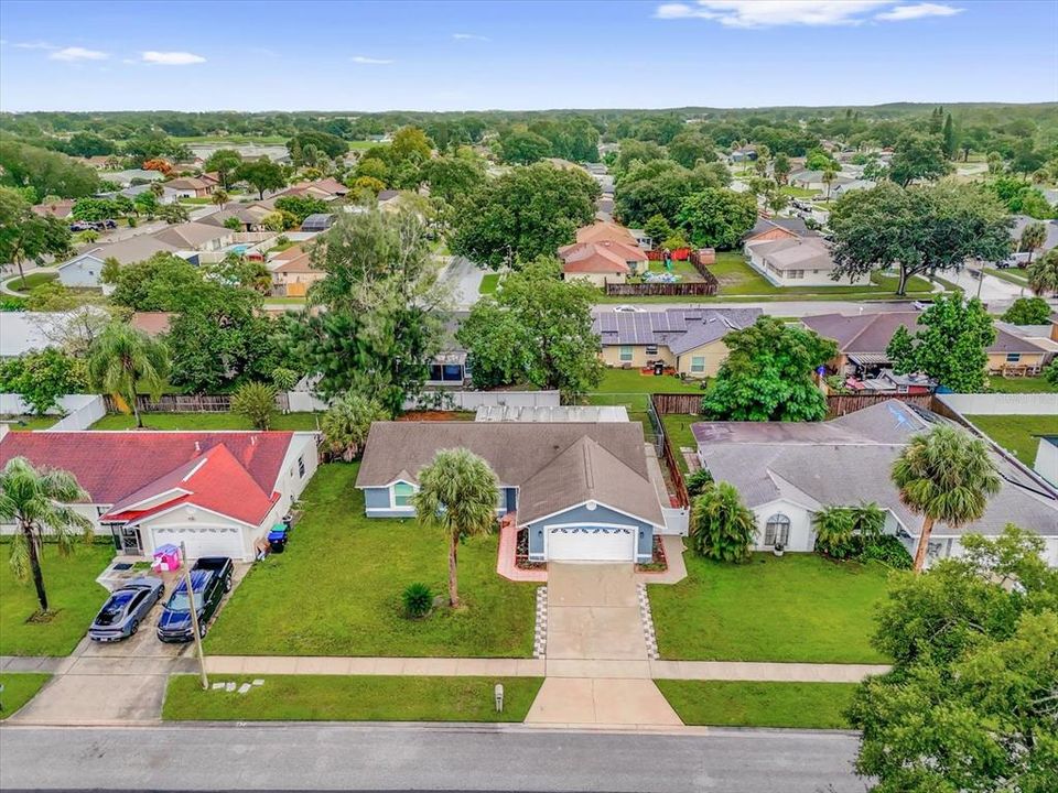 Active With Contract: $419,900 (3 beds, 2 baths, 1539 Square Feet)