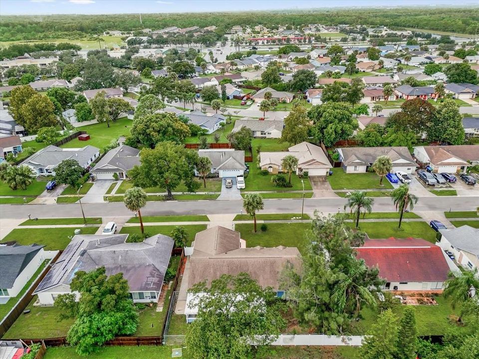 Active With Contract: $419,900 (3 beds, 2 baths, 1539 Square Feet)