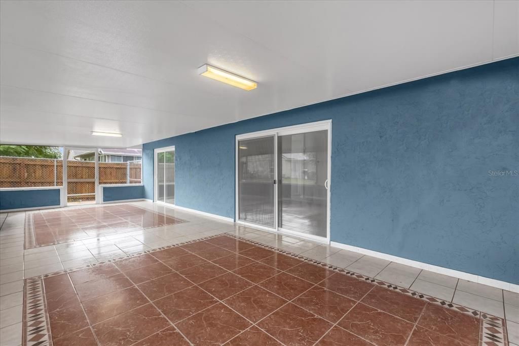 Active With Contract: $419,900 (3 beds, 2 baths, 1539 Square Feet)