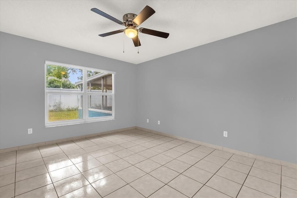 Active With Contract: $419,900 (3 beds, 2 baths, 1539 Square Feet)