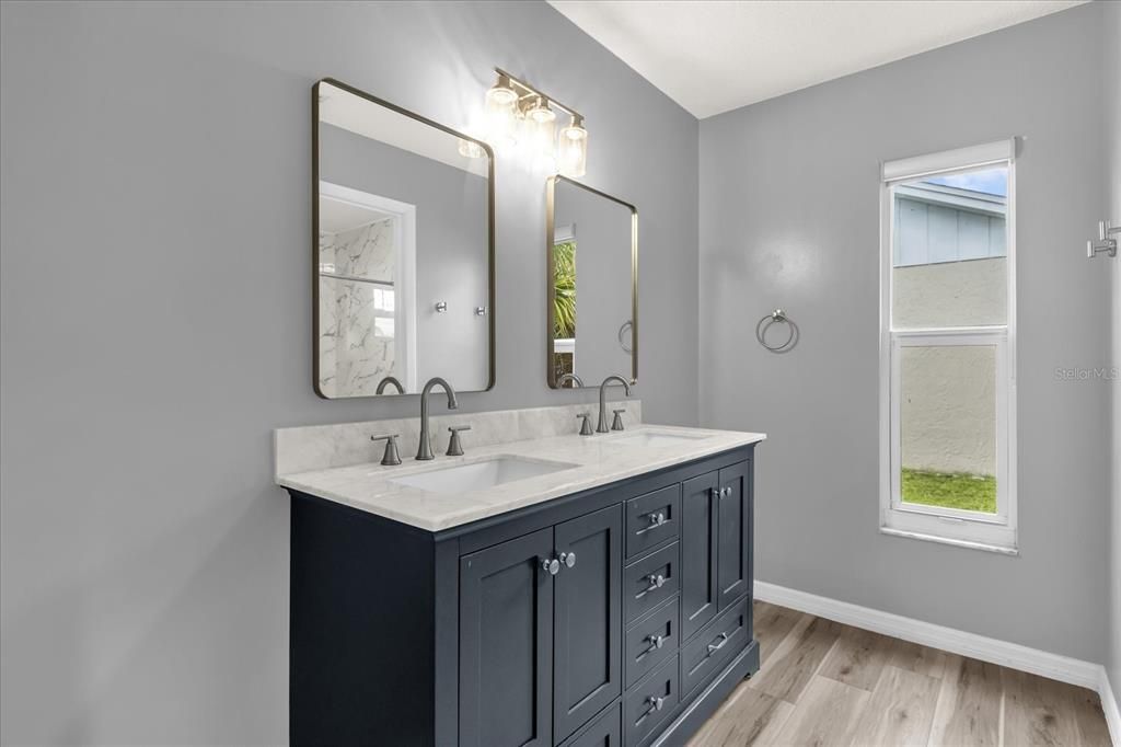 Active With Contract: $419,900 (3 beds, 2 baths, 1539 Square Feet)