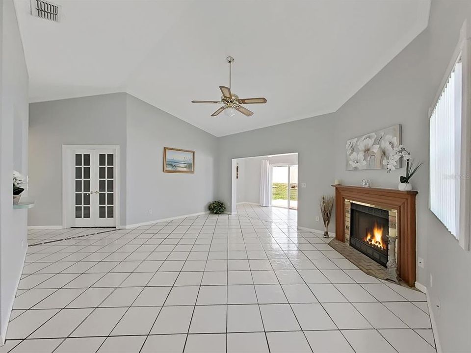 For Rent: $2,875 (3 beds, 2 baths, 1584 Square Feet)