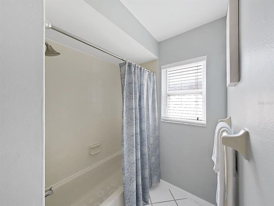 For Rent: $2,875 (3 beds, 2 baths, 1584 Square Feet)