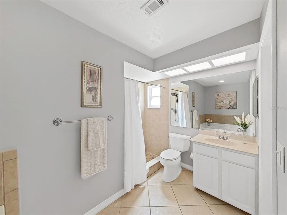 For Rent: $2,875 (3 beds, 2 baths, 1584 Square Feet)