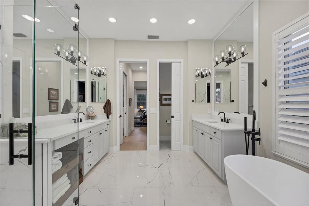 En Venta: $1,525,000 (4 camas, 3 baños, 2870 Pies cuadrados)