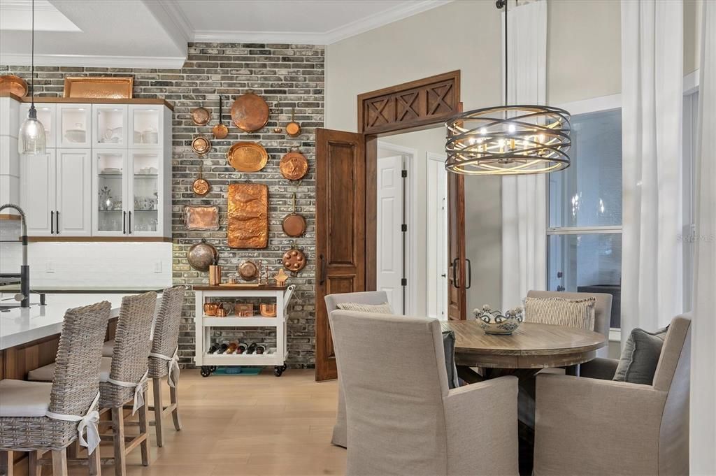 En Venta: $1,525,000 (4 camas, 3 baños, 2870 Pies cuadrados)