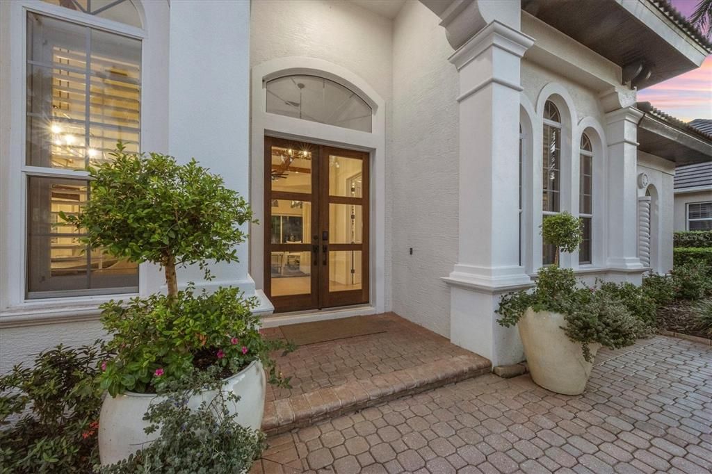 En Venta: $1,525,000 (4 camas, 3 baños, 2870 Pies cuadrados)