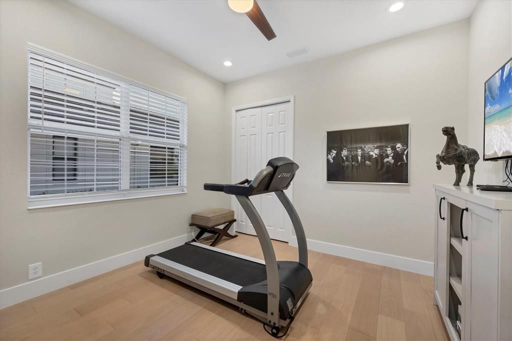 En Venta: $1,525,000 (4 camas, 3 baños, 2870 Pies cuadrados)