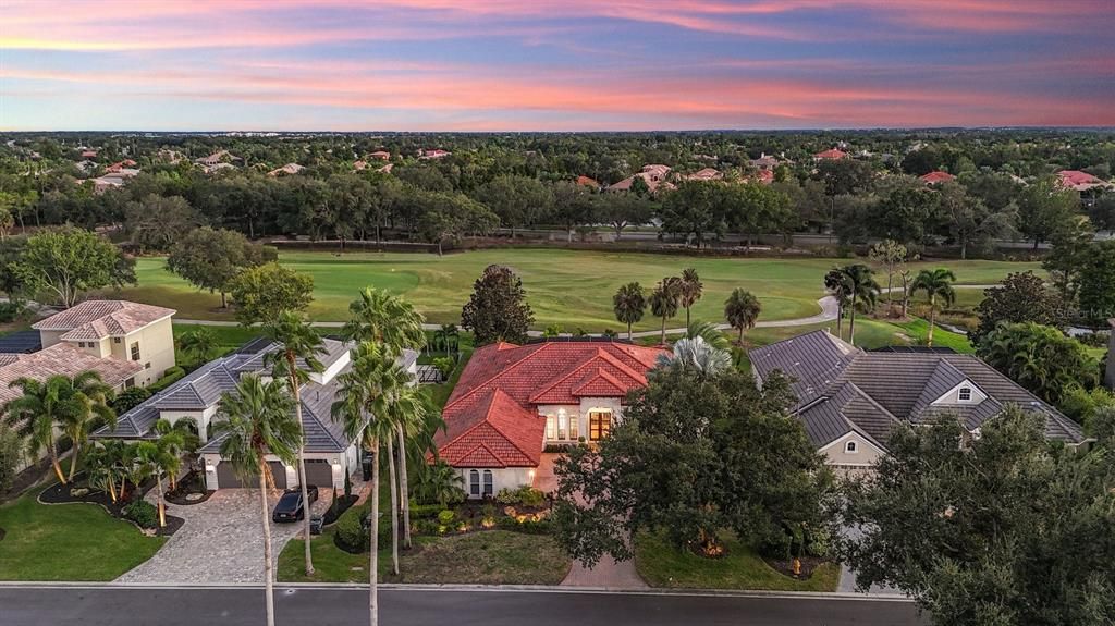 En Venta: $1,525,000 (4 camas, 3 baños, 2870 Pies cuadrados)