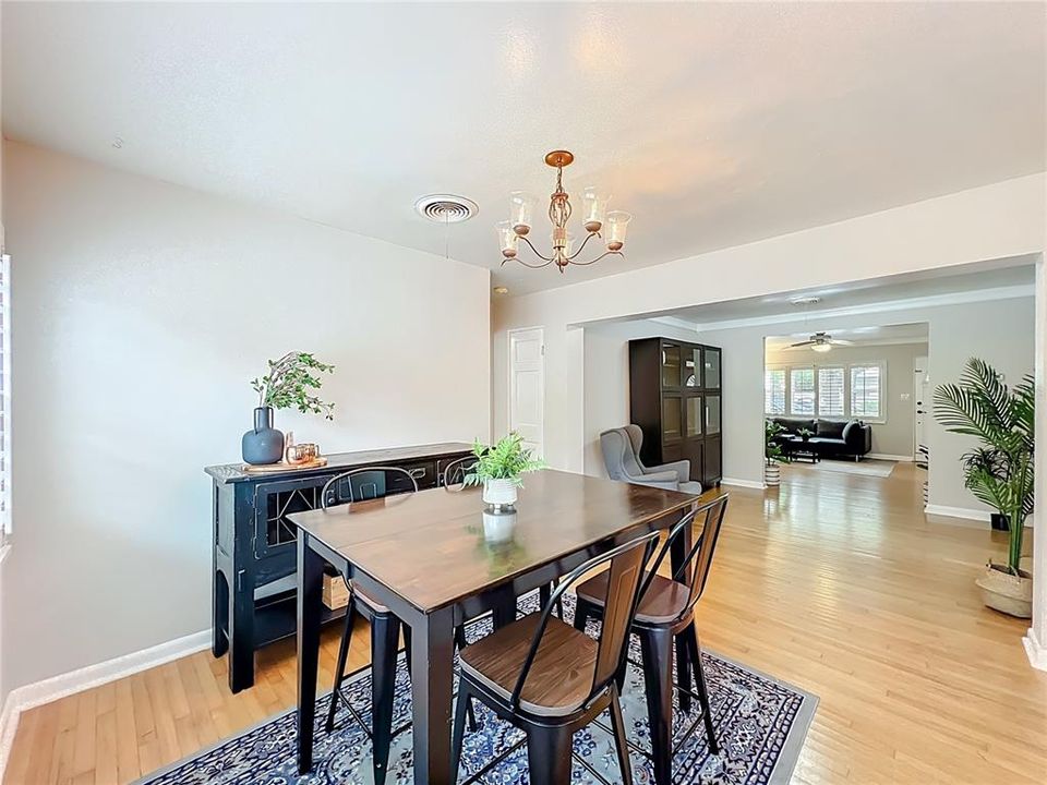 待售: $539,900 (3 贝兹, 2 浴室, 1584 平方英尺)