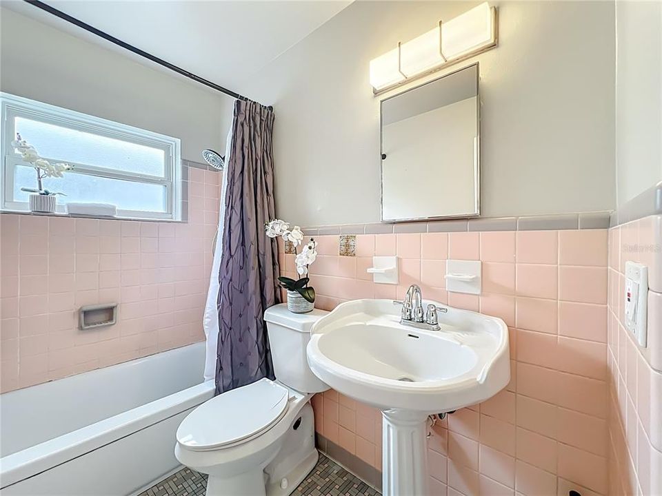 待售: $539,900 (3 贝兹, 2 浴室, 1584 平方英尺)