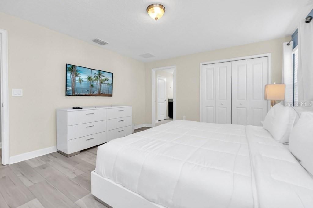 待售: $525,000 (4 贝兹, 3 浴室, 1914 平方英尺)