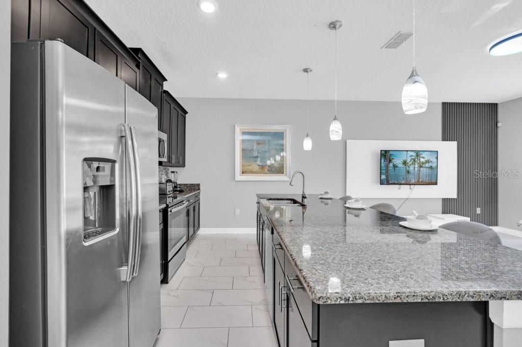 待售: $525,000 (4 贝兹, 3 浴室, 1914 平方英尺)