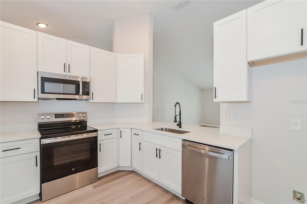 For Sale: $278,900 (3 beds, 2 baths, 1448 Square Feet)