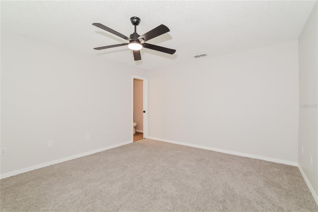 For Sale: $278,900 (3 beds, 2 baths, 1448 Square Feet)