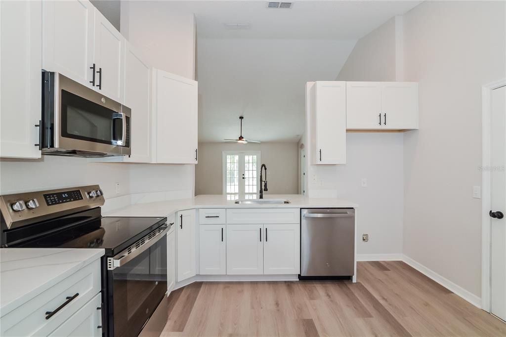 For Sale: $278,900 (3 beds, 2 baths, 1448 Square Feet)