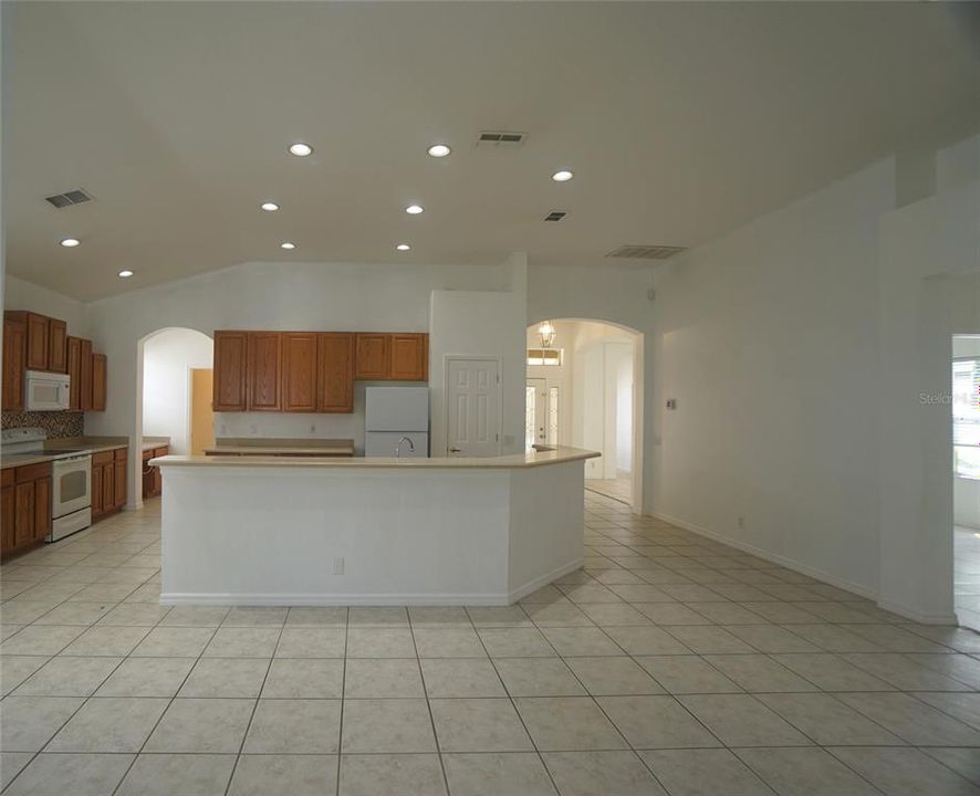 В аренду: $3,000 (4 спален, 2 ванн, 2264 Квадратных фут)