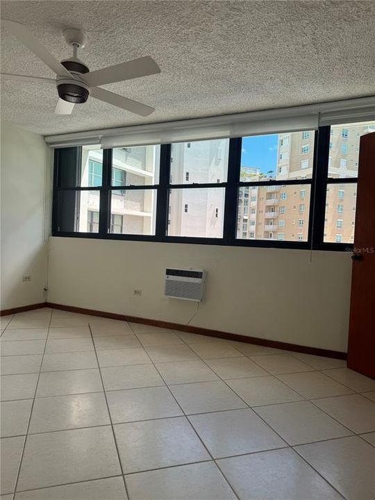 For Rent: $4,900 (3 beds, 2 baths, 0 Square Feet)