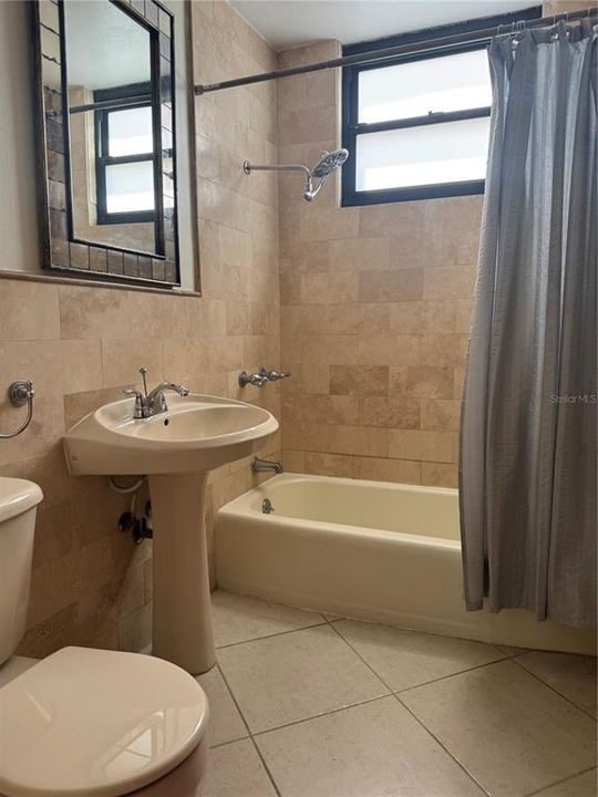 For Rent: $4,900 (3 beds, 2 baths, 0 Square Feet)