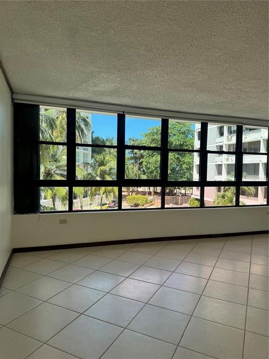 For Rent: $4,900 (3 beds, 2 baths, 0 Square Feet)