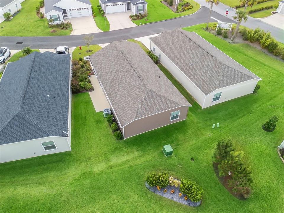 На продажу: $299,900 (2 спален, 2 ванн, 1240 Квадратных фут)