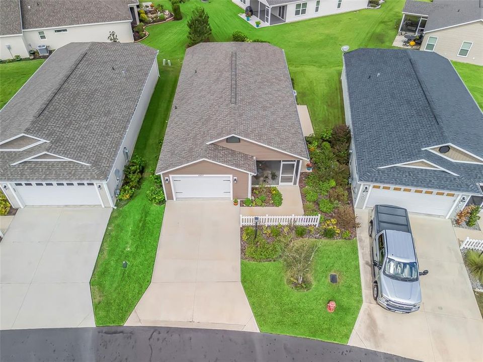 На продажу: $299,900 (2 спален, 2 ванн, 1240 Квадратных фут)