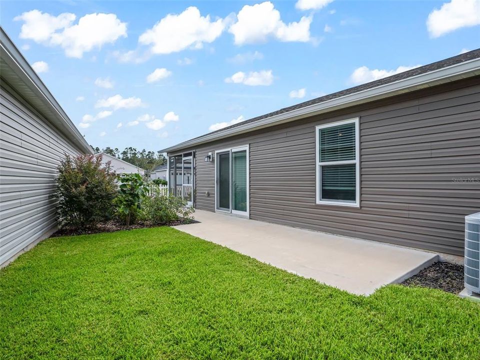 На продажу: $299,900 (2 спален, 2 ванн, 1240 Квадратных фут)