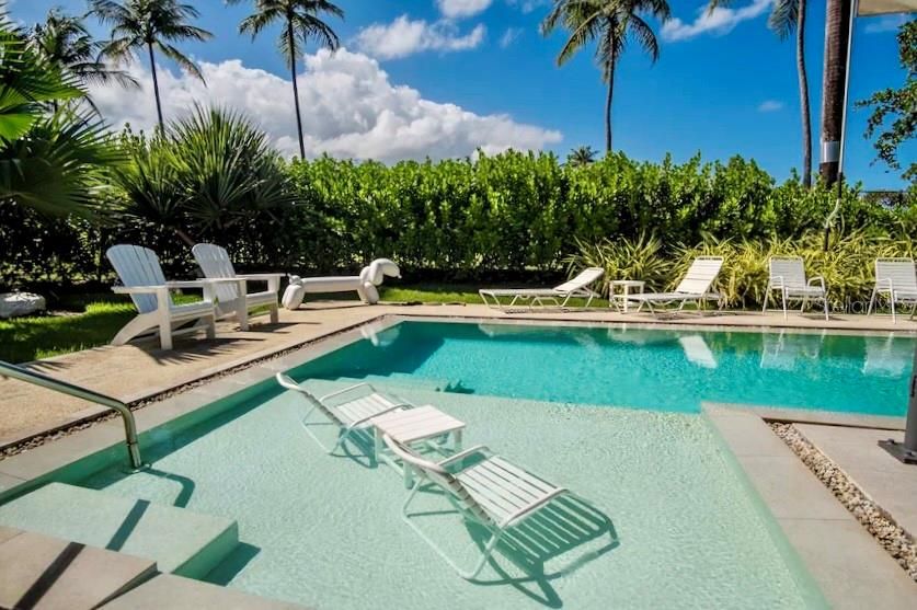 For Sale: $2,750,000 (5 beds, 4 baths, 2900 Square Feet)