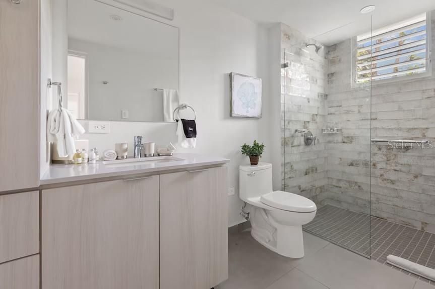 For Sale: $2,750,000 (5 beds, 4 baths, 2900 Square Feet)