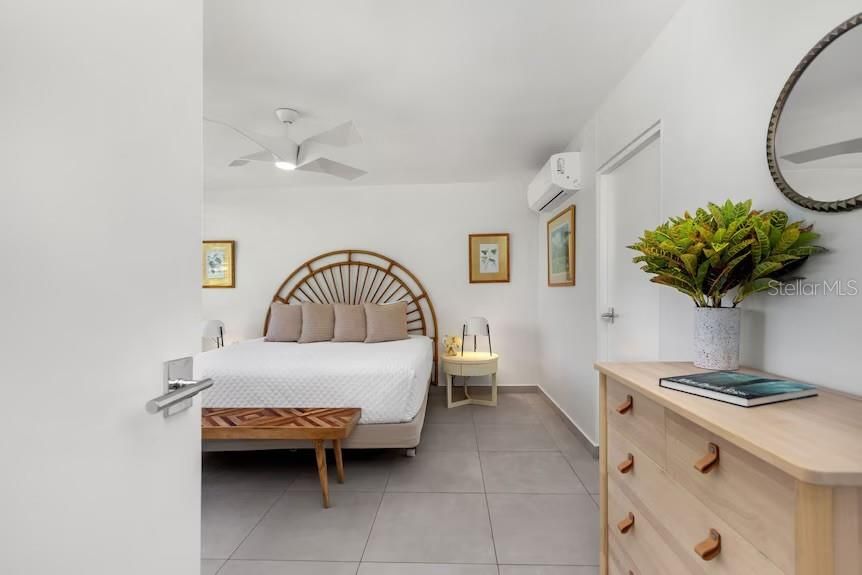 For Sale: $2,750,000 (5 beds, 4 baths, 2900 Square Feet)