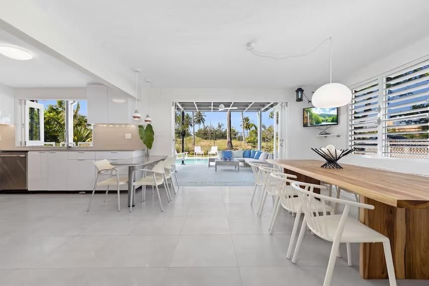 For Sale: $2,750,000 (5 beds, 4 baths, 2900 Square Feet)