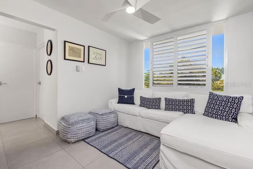 For Sale: $2,750,000 (5 beds, 4 baths, 2900 Square Feet)