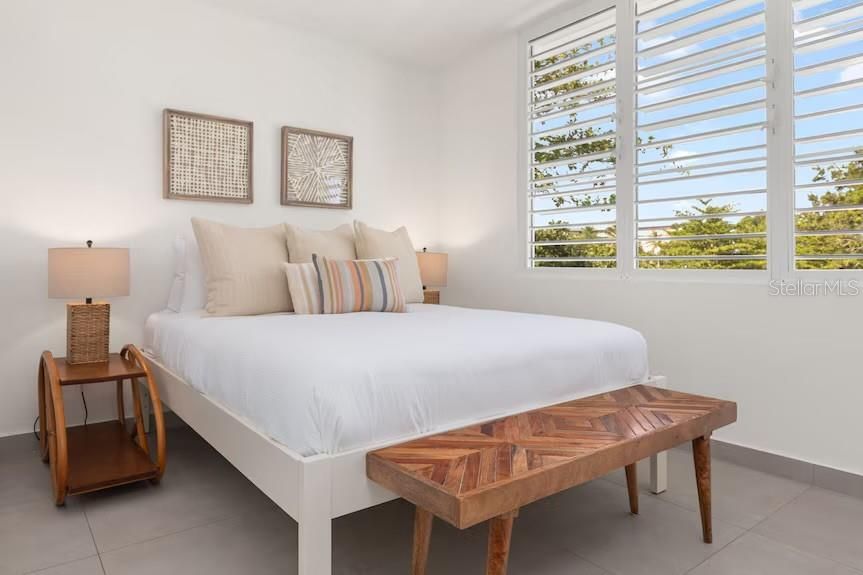 For Sale: $2,750,000 (5 beds, 4 baths, 2900 Square Feet)