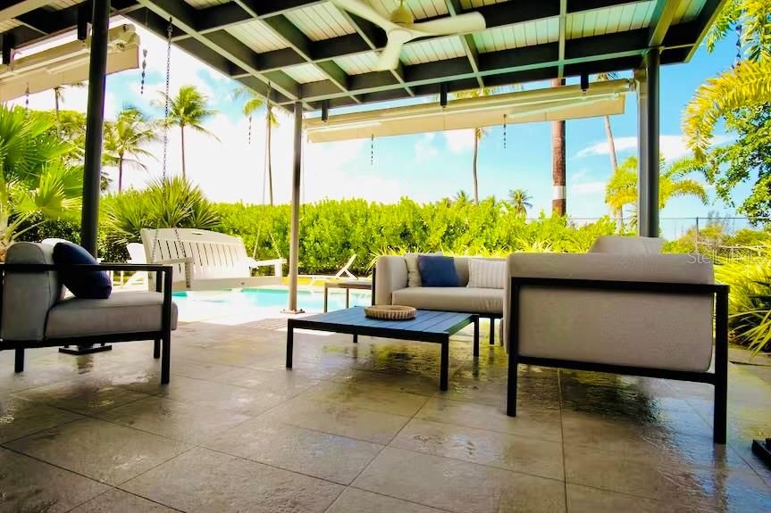 For Sale: $2,750,000 (5 beds, 4 baths, 2900 Square Feet)