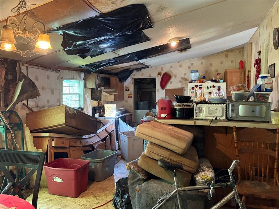 合同活跃: $67,003 (4 贝兹, 2 浴室, 1782 平方英尺)