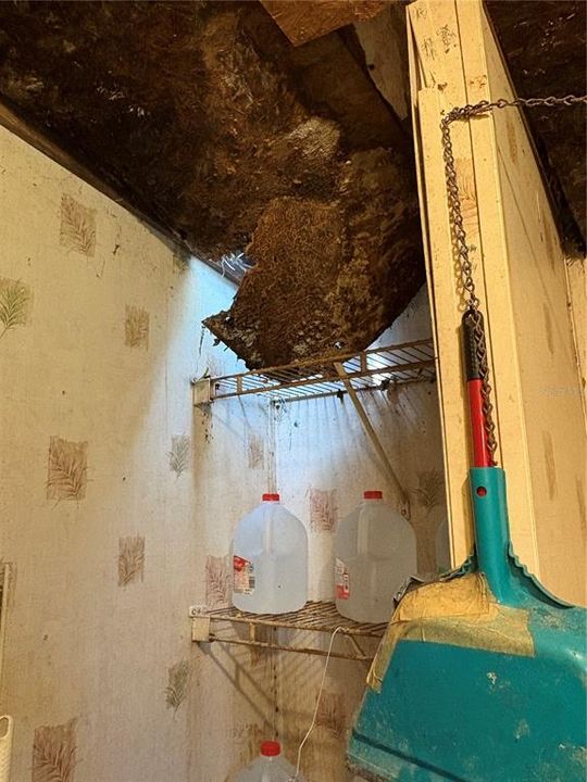 合同活跃: $67,003 (4 贝兹, 2 浴室, 1782 平方英尺)