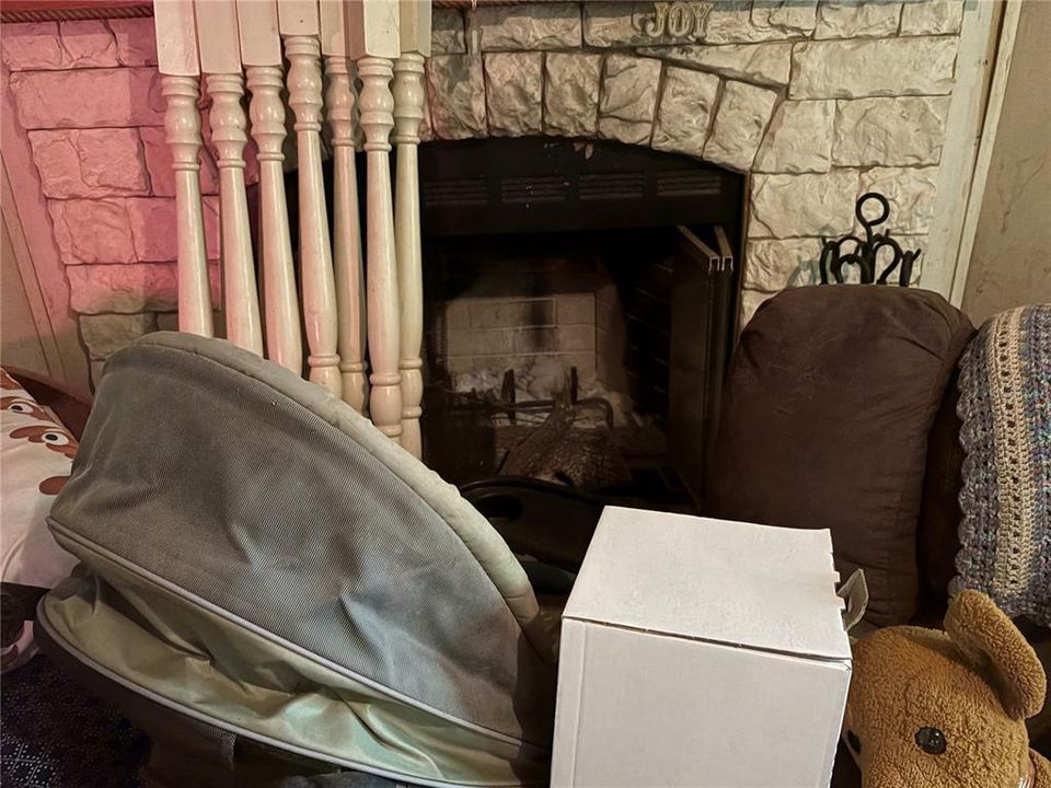 合同活跃: $67,003 (4 贝兹, 2 浴室, 1782 平方英尺)