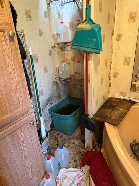 合同活跃: $67,003 (4 贝兹, 2 浴室, 1782 平方英尺)