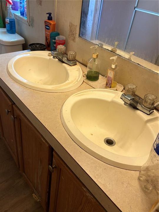 合同活跃: $67,003 (4 贝兹, 2 浴室, 1782 平方英尺)