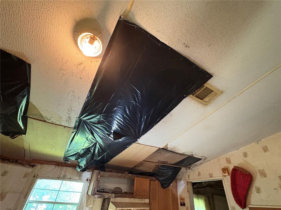 合同活跃: $67,003 (4 贝兹, 2 浴室, 1782 平方英尺)