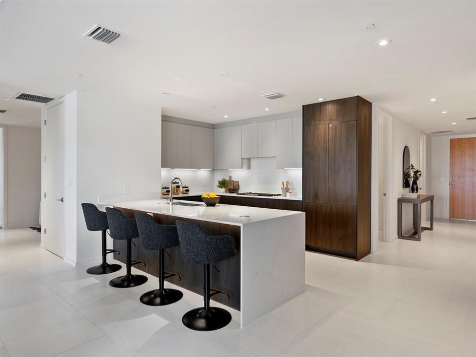 For Sale: $2,300,000 (2 beds, 2 baths, 2268 Square Feet)