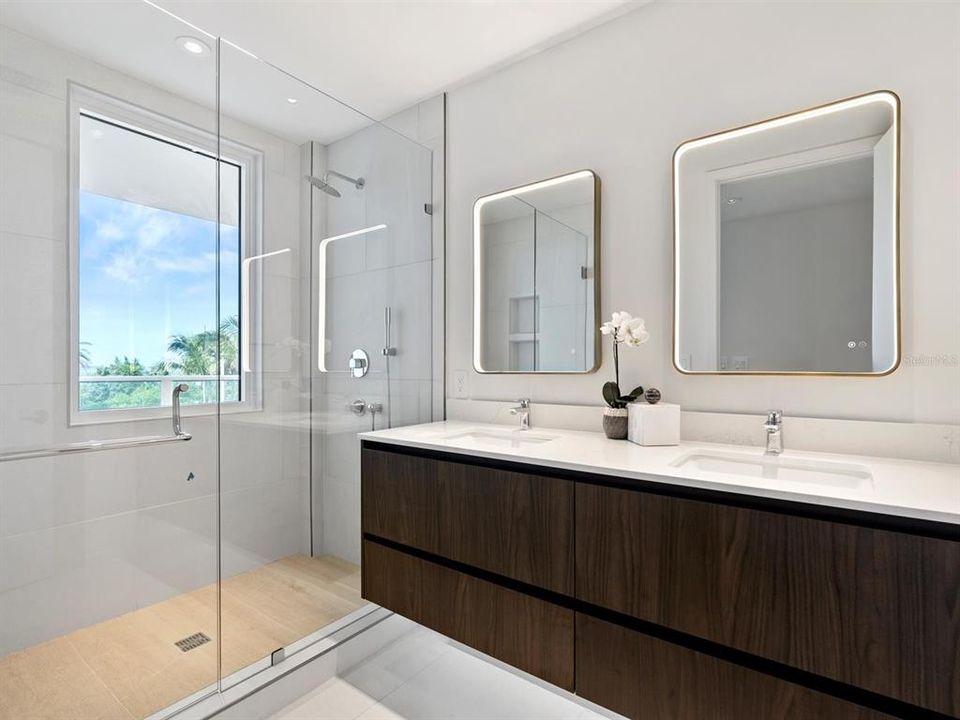 For Sale: $2,300,000 (2 beds, 2 baths, 2268 Square Feet)