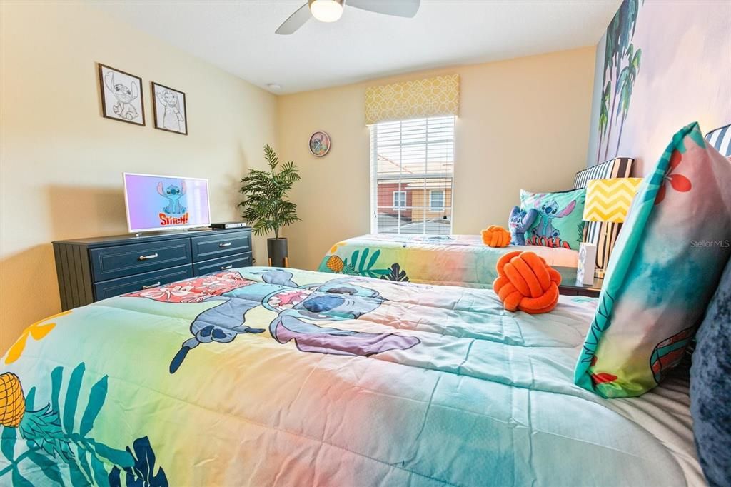 Active With Contract: $359,900 (4 beds, 3 baths, 1902 Square Feet)