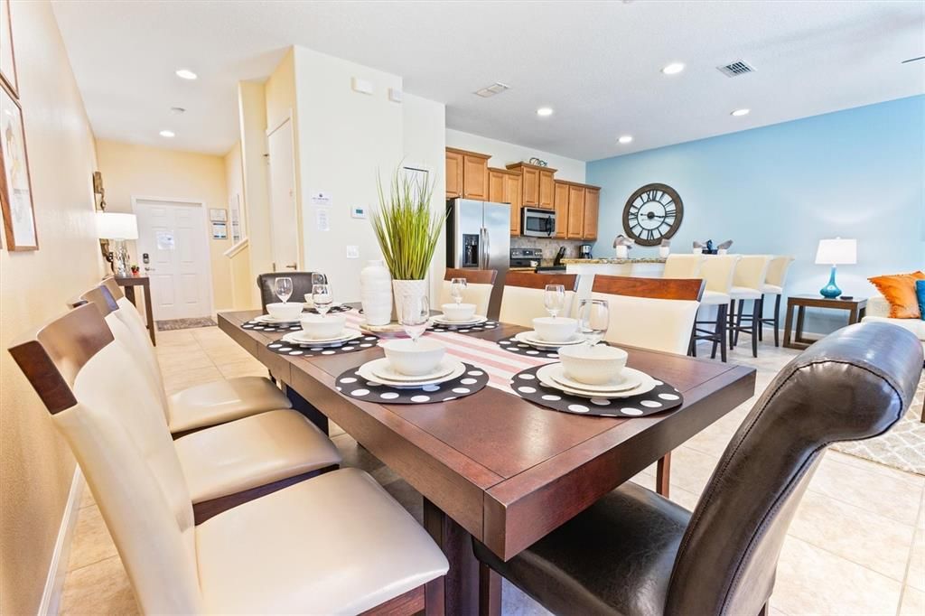 Active With Contract: $359,900 (4 beds, 3 baths, 1902 Square Feet)