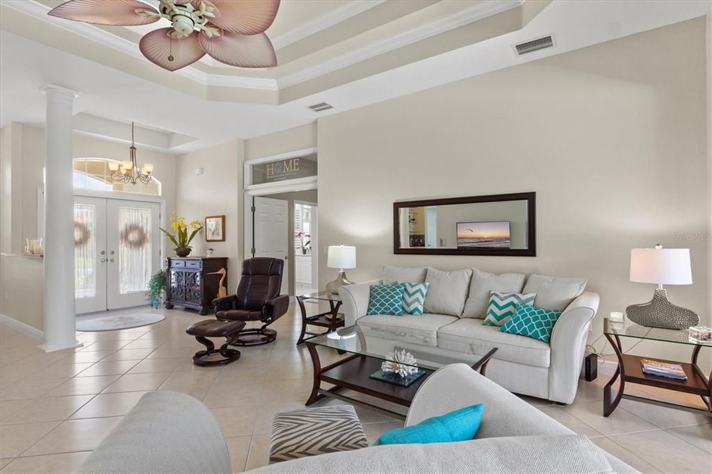 For Sale: $629,900 (3 beds, 2 baths, 2152 Square Feet)