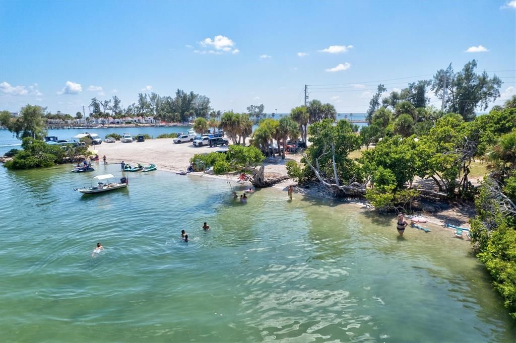 For Sale: $629,900 (3 beds, 2 baths, 2152 Square Feet)